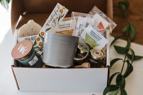 Wonderful You - The Giving Box For Graduates with Engraved Dusk Grey Stoneware Mug