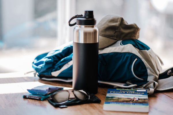 The Giving Box - Engraved Compass with Your Choice of Engraved Alpine Flask Water Bottle