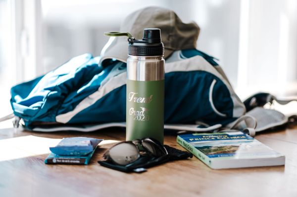 The Giving Box - Engraved Compass with Your Choice of Engraved Alpine Flask Water Bottle