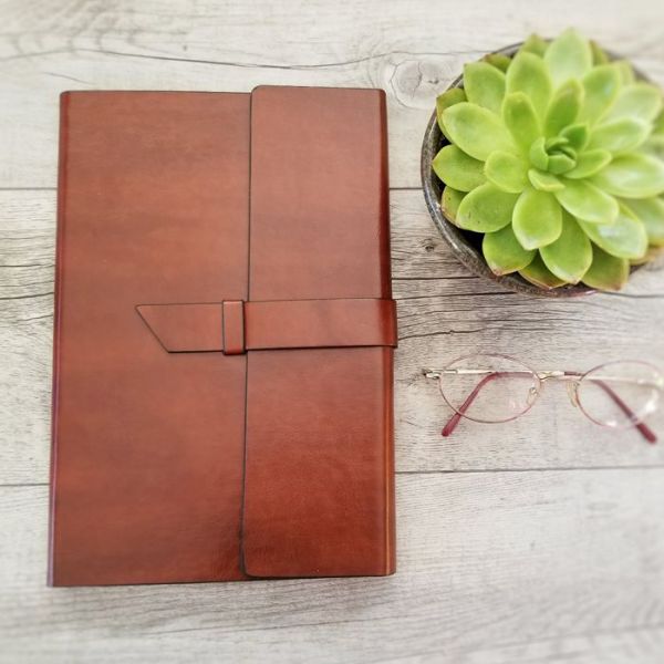 BROWN REFILLABLE JOURNAL AND PEN BOX SET WITH PERSONALIZATION